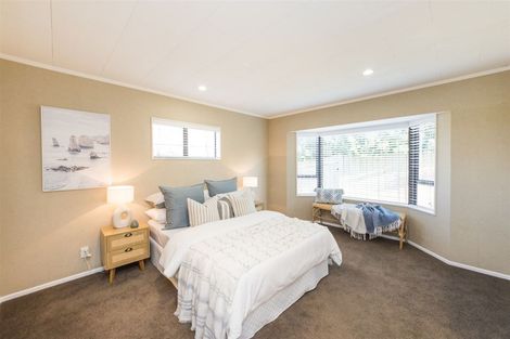 Photo of property in 130 John F Kennedy Drive, Milson, Palmerston North, 4414