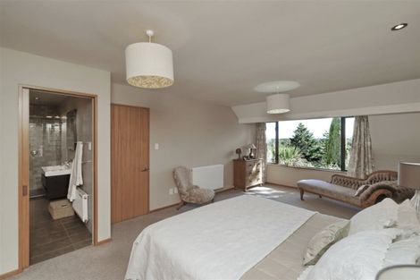 Photo of property in 292 Centaurus Road, Hillsborough, Christchurch, 8022