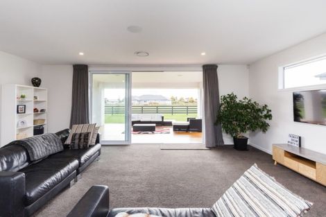 Photo of property in 33 Hartwell Drive, Kelvin Grove, Palmerston North, 4470