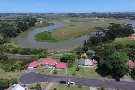 Photo of property in 31 Kowhai Street, Helensville, 0800