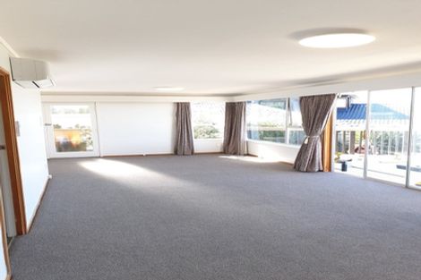 Photo of property in 56 Marellen Drive, Red Beach, 0932