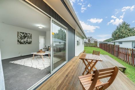 Photo of property in 37 Tacoma Drive, Totara Park, Upper Hutt, 5018