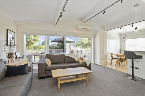 Photo of property in 84 Tiraumea Drive, Pakuranga, Auckland, 2010