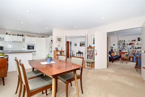Photo of property in 22 Suncrest Drive, West Harbour, Auckland, 0618