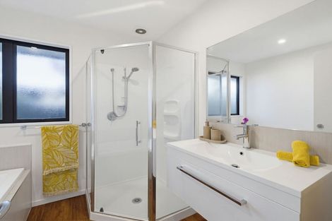 Photo of property in 357 Estuary Road, South New Brighton, Christchurch, 8062