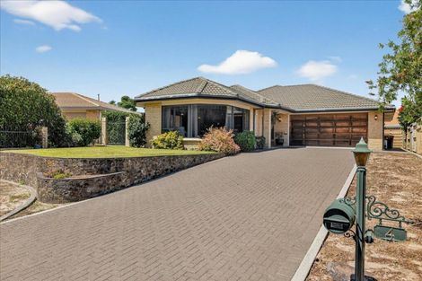 Photo of property in 4 Halesia Place, Mount Maunganui, 3116