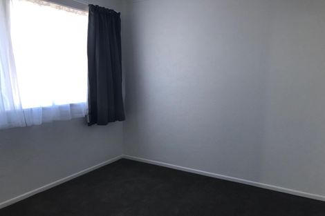 Photo of property in 2 Clendon Place, Manurewa, Auckland, 2102