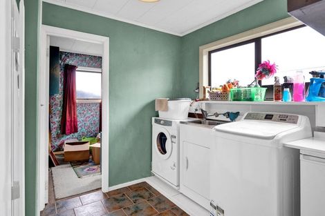 Photo of property in 165 South Road, Hawera, 4610