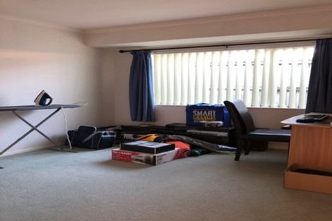 Photo of property in 8 Newinn Crescent, East Tamaki Heights, Auckland, 2016