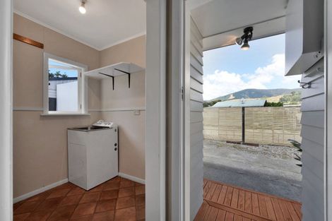 Photo of property in 11 Lemari Avenue, Stoke, Nelson, 7011