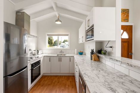 Photo of property in 14 Purcell Place, Melville, Hamilton, 3206