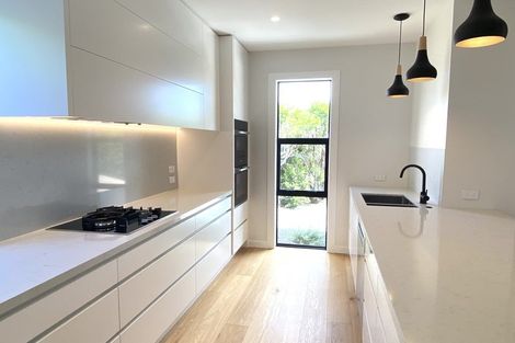 Photo of property in 52 Park Rise, Campbells Bay, Auckland, 0630