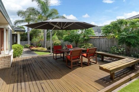 Photo of property in 7 Magilligan Close, East Tamaki Heights, Auckland, 2016