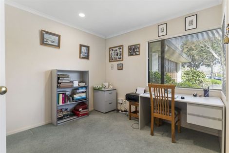 Photo of property in 12 Moy Place, East Tamaki Heights, Auckland, 2016