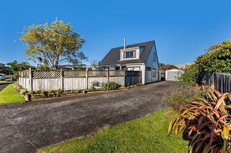 Photo of property in 5 Kaitake Place, Oakura, 4314