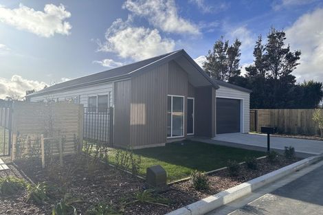Photo of property in 26 Koru Loop, Paraparaumu, 5032