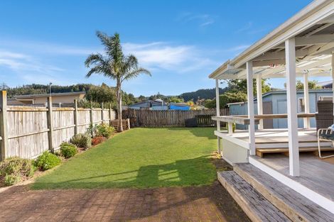 Photo of property in 104 Mayfair Avenue, Whangamata, 3620