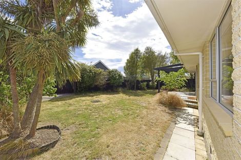 Photo of property in 11 Glen Place, Parklands, Christchurch, 8083