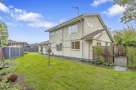 Photo of property in 40 Camberwell Place, Avonhead, Christchurch, 8042