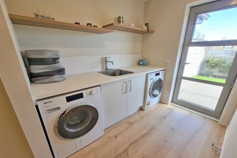 Photo of property in 24 Spencer Place, Springlands, 7201