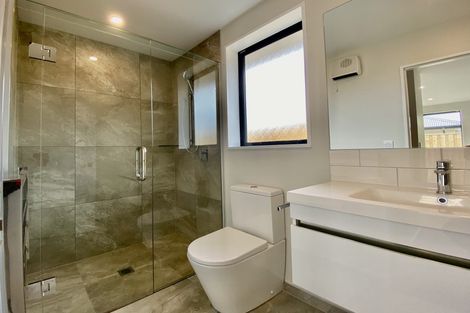 Photo of property in 14 Palmer Avenue, Glen Eden, Auckland, 0602