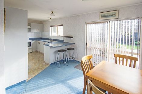 Photo of property in 6 Hogg Crescent, Masterton, 5810