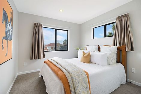 Photo of property in 105 Lincoln Park Avenue, Massey, Auckland, 0614