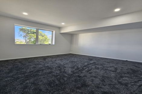 Photo of property in 12f Minaret Drive, Bucklands Beach, Auckland, 2014