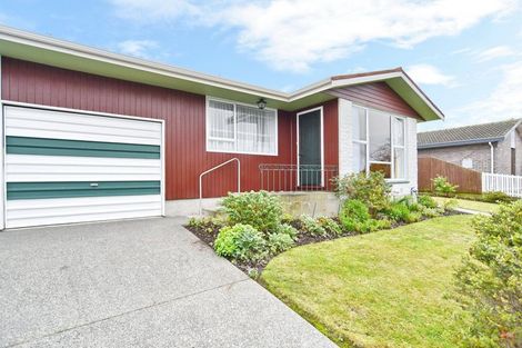 Photo of property in 1 Larkhill Place, Russley, Christchurch, 8042