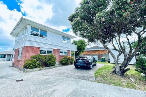Photo of property in 3 Addison Drive, Glendene, Auckland, 0602