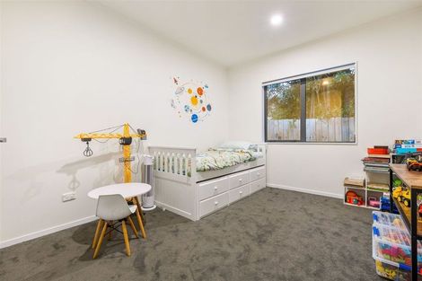 Photo of property in 15a Reynella Drive, Massey, Auckland, 0614