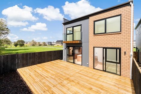 Photo of property in 43 Picnic Point Road, Hobsonville, Auckland, 0616