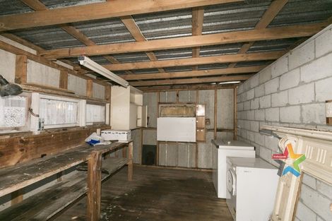 Photo of property in 30 The Parade, Island Bay, Wellington, 6023