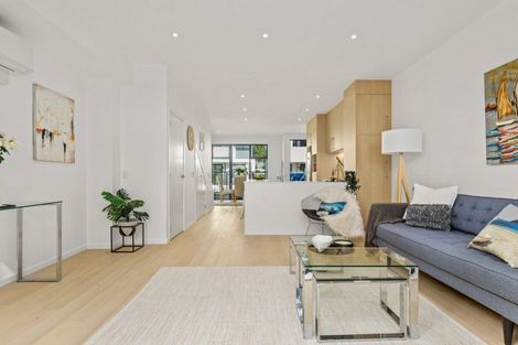 Photo of property in 4/447 Hibiscus Coast Highway, Orewa, 0931