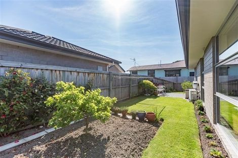 Photo of property in 27 Wilsons Road South, Saint Martins, Christchurch, 8022