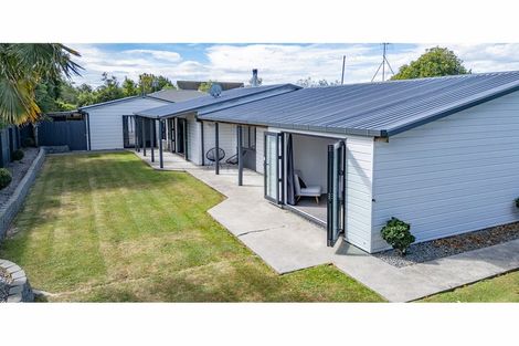 Photo of property in 5 Hegan Place, Rangiora, 7400