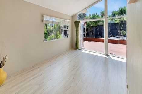 Photo of property in 1/44 Stanley Road, Glenfield, Auckland, 0629