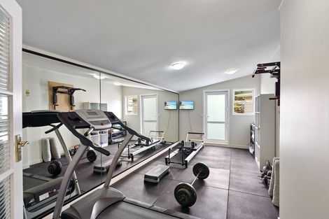 Photo of property in 30 Golf Road, Paraparaumu Beach, Paraparaumu, 5032