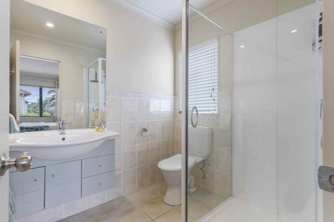 Photo of property in 4 Rialto Court, East Tamaki Heights, Auckland, 2016