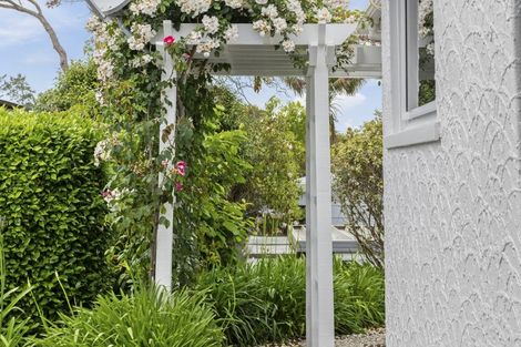 Photo of property in 11 Hilltop Road, Parkvale, Tauranga, 3112