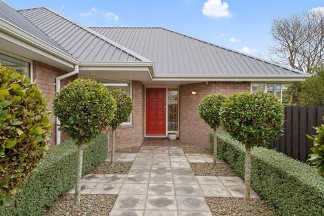Photo of property in 43 Apsley Drive, Avonhead, Christchurch, 8042