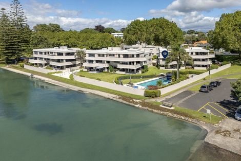 Photo of property in 4/2 Sixth Avenue, Tauranga, 3110
