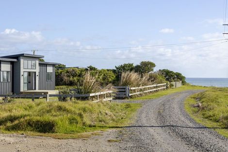 Photo of property in 387 Tipoka Road, Rahotu, Opunake, 4685