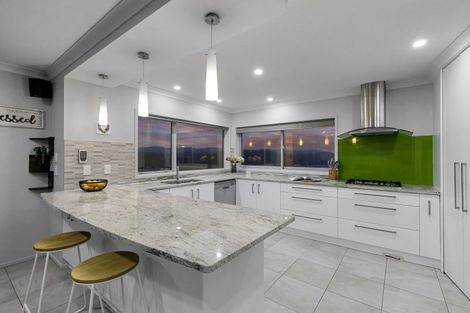 Photo of property in 34 Arahiwi Grove, Tirohanga, Lower Hutt, 5010
