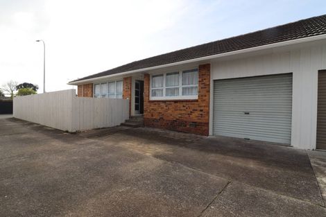 Photo of property in 2/95 Pakuranga Road, Pakuranga, Auckland, 2010