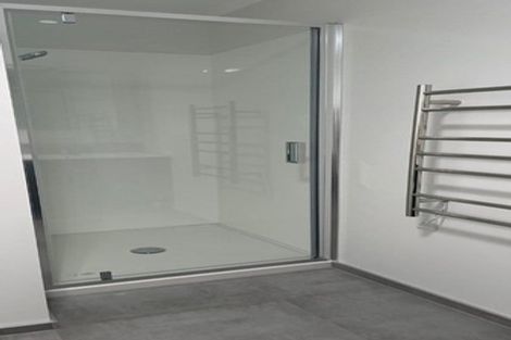 Photo of property in 468b Roscommon Road, Clendon Park, Auckland, 2103