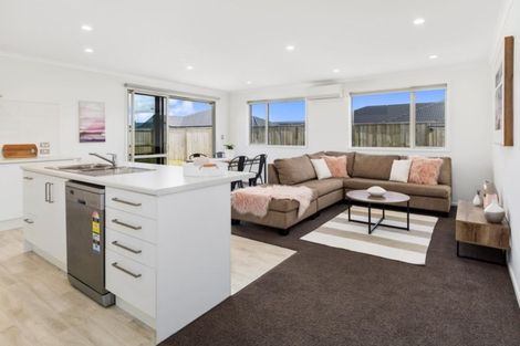Photo of property in 29 Livingstone Drive, Papamoa Beach, Papamoa, 3118