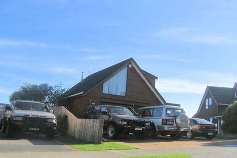 Photo of property in 7 The Crowsnest, Whitby, Porirua, 5024