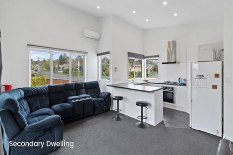 Photo of property in 1 Michael Avenue, Dinsdale, Hamilton, 3204