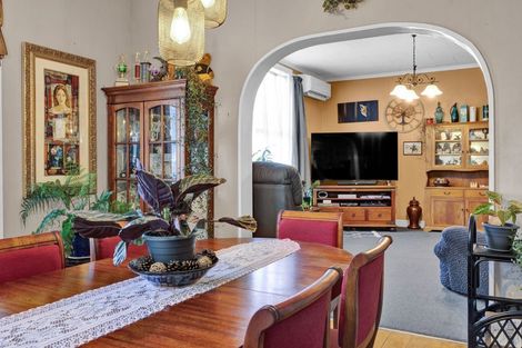 Photo of property in 73 Puriri Street, Hawera, 4610